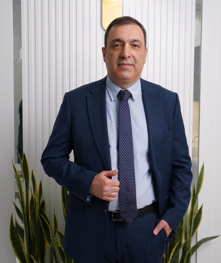 دکتر شهریار حدادی